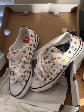 Converse hello kitty size 6.5